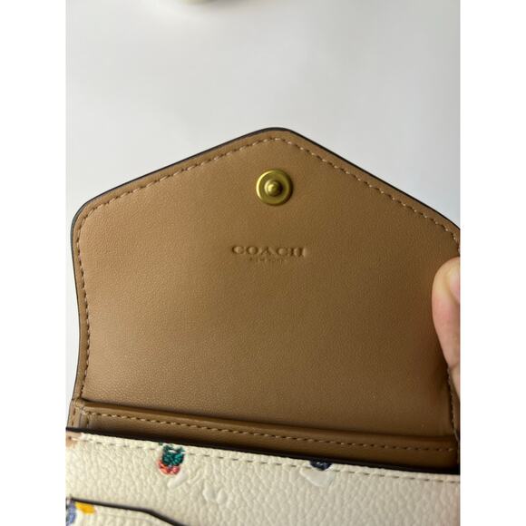 Coach Wyn Small Bifold Wallet With Floral Print - Picture 6 of 6